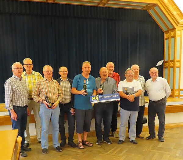 v.l.n.r.: TBO Franz Streimetweger, TBO Stv. Walter Pitterle, Franz Streimelweger, Alois Maierhofer, Franz Kraus, Anton Belkhofer, Engelbert Kern, Anton Luger, OB Anton Picker, TBO Engelbert Klauser